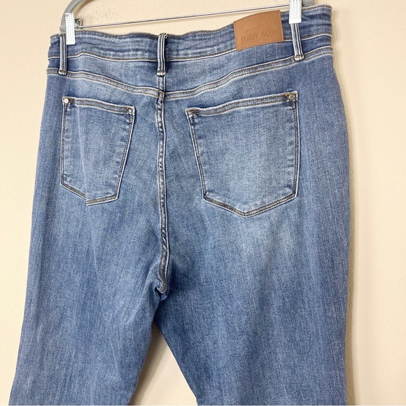 Judy Blue Mid-Rise Vintage 5 Button-Fly Boot Cut Jeans - Picture 10 of 13